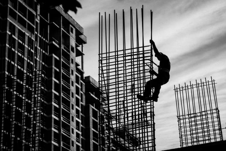 Construction Site Accidents - Legal services for A construction site accident refers to any unintended or unexpected incident that occurs on or near a construction site, resulting in harm, injury, or even death to workers, bystanders, or others present